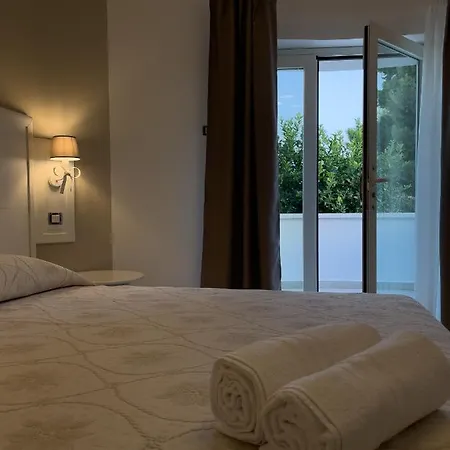 Couette-café Essenza 4*