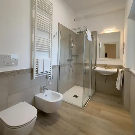 B&B Essenza 마사프라